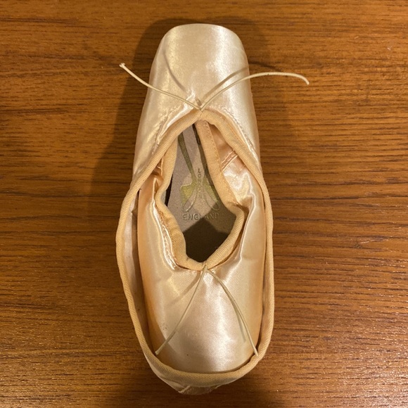 Freed of London Shoes Freed Classic Pro Pointe Shoes Poshmark